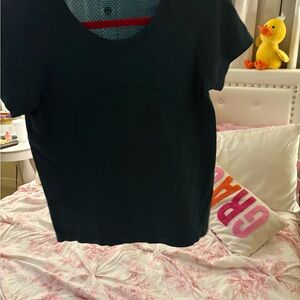 Lululemon green swiftly Tee